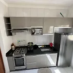 Apto No Pavimento Superior Com 2 Quartos